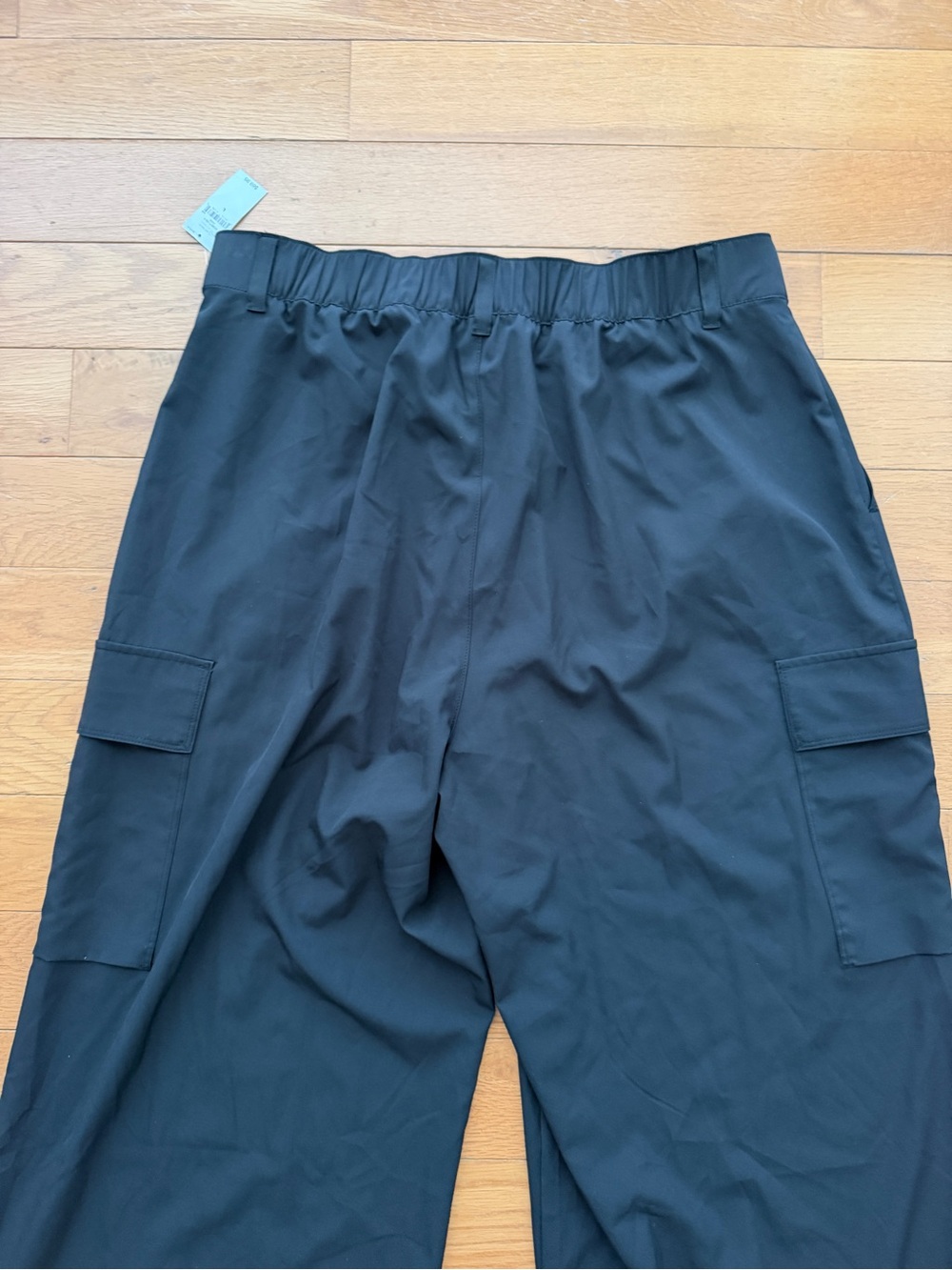 NWT Gap Runaround Joggers Black Pants Size L GapFit - Picture 13 of 14